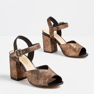 ModCloth Sbicca Bronze Leather Block Heel Sandals